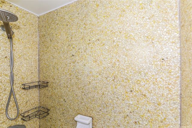 2825 S King Street 2003, Honolulu, HI 96826