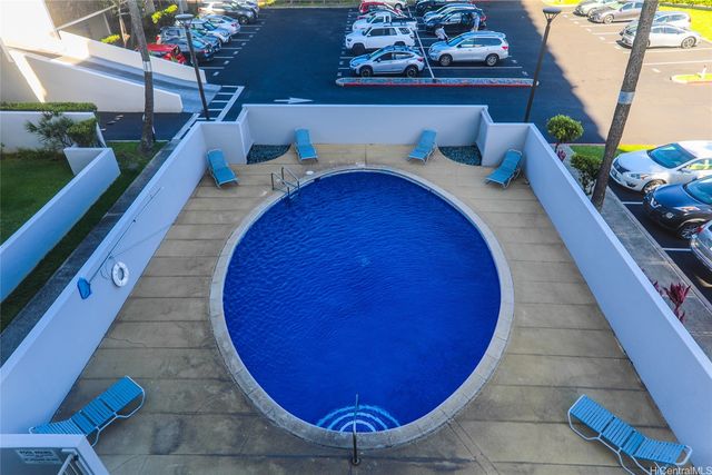 2825 S King Street 2003, Honolulu, HI 96826