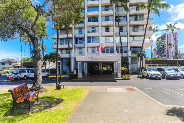 2825 S King Street 2003, Honolulu, HI 96826