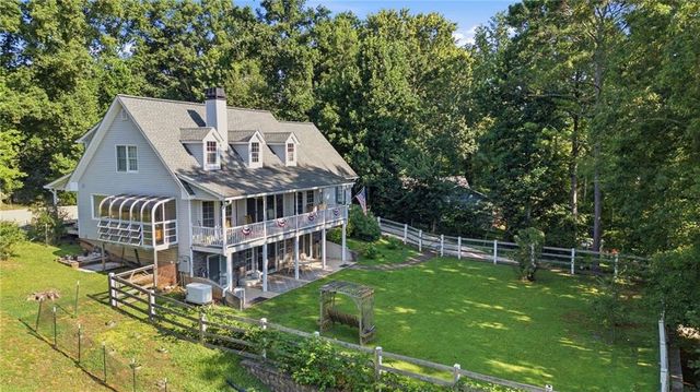 9600 Lakeside Way, Gainesville, GA 30506