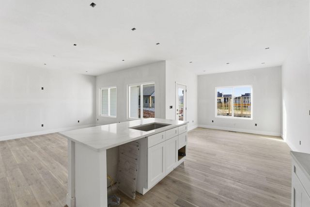 148 E Kelce Lane, Republic, MO 65738