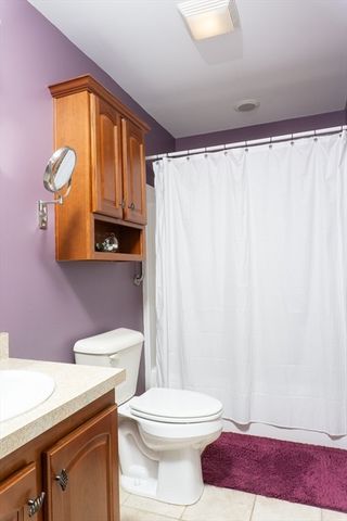 4 Leslie Court, Rockland, MA 02370