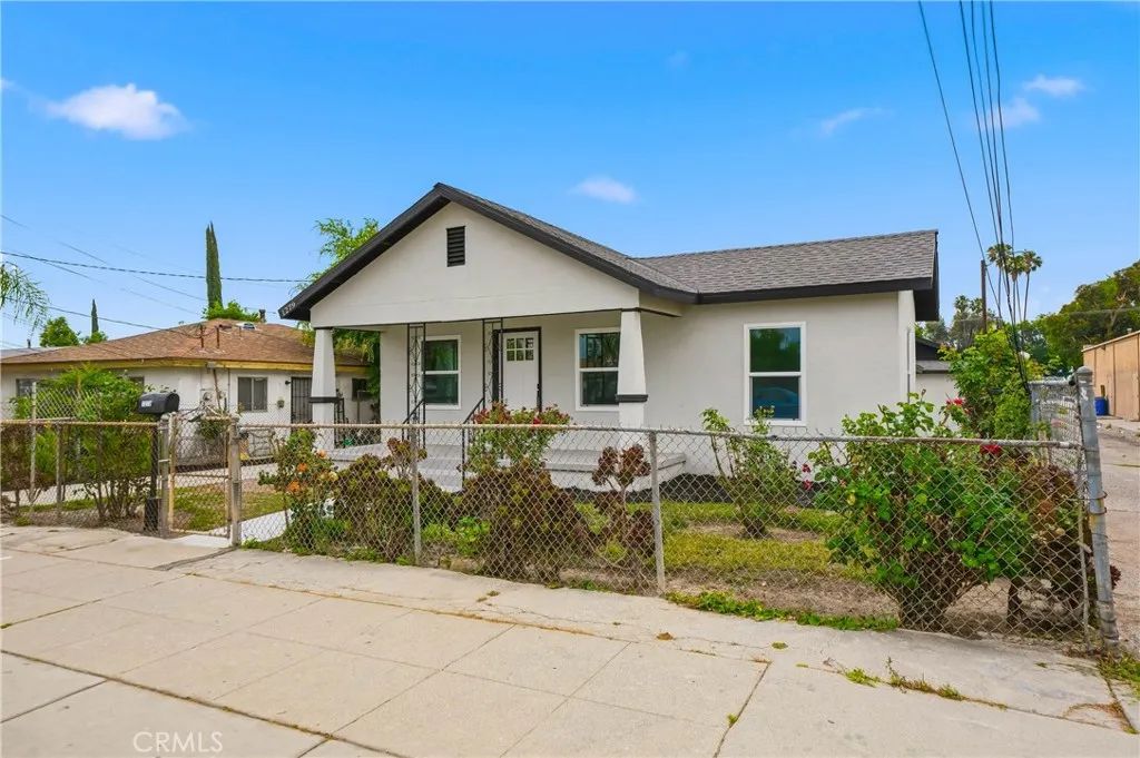 1279 Vine, San Bernardino, CA 92411