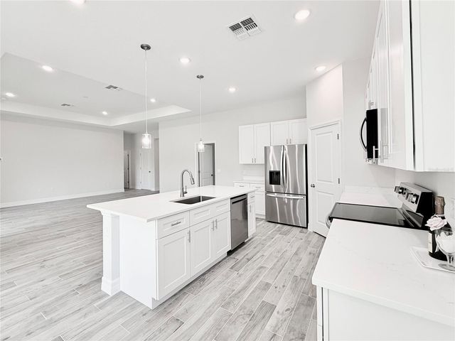30280 W BLUEBELL AVENUE, Eustis, FL 32736