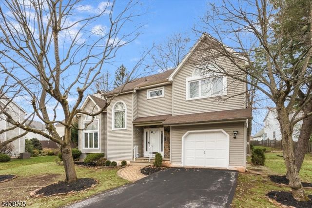 4 Updike Ave, Hillsborough Twp., NJ 08844