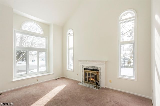 4 Updike Ave, Hillsborough Twp., NJ 08844