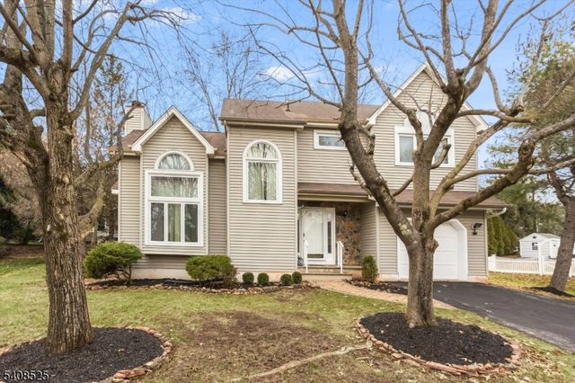 4 Updike Ave, Hillsborough Twp., NJ 08844