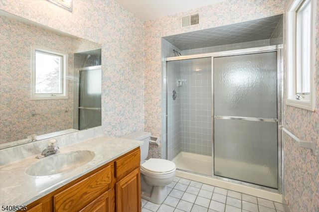 4 Updike Ave, Hillsborough Twp., NJ 08844