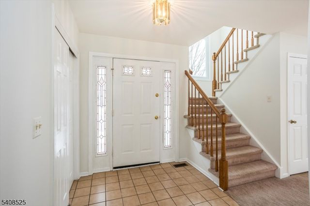 4 Updike Ave, Hillsborough Twp., NJ 08844