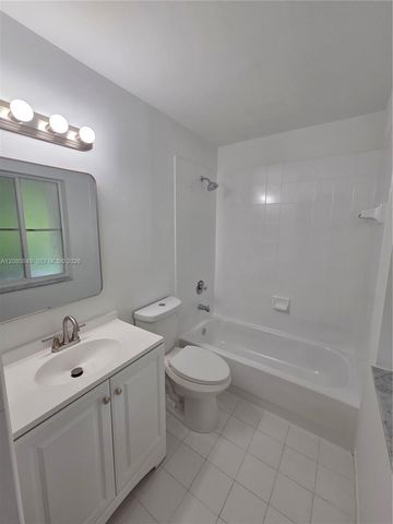 306 NW 114th Avenue 3-101, Sweetwater, FL 33172