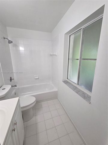 306 NW 114th Avenue 3-101, Sweetwater, FL 33172