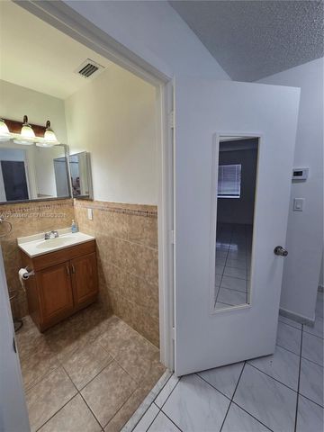 306 NW 114th Avenue 3-101, Sweetwater, FL 33172