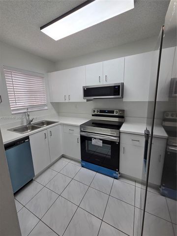 306 NW 114th Avenue 3-101, Sweetwater, FL 33172