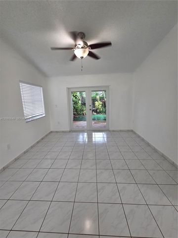 306 NW 114th Avenue 3-101, Sweetwater, FL 33172