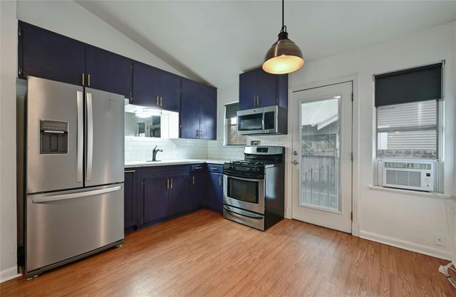 515 Pecan Grove Rd A, Austin, TX 78704