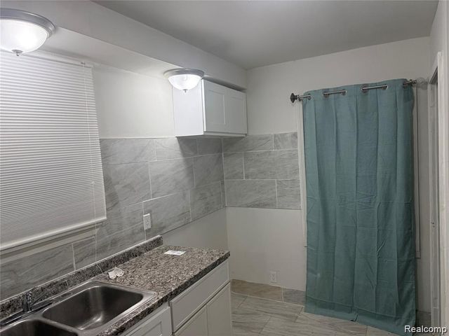 20120 Mark Twain Street, Detroit, MI 48235