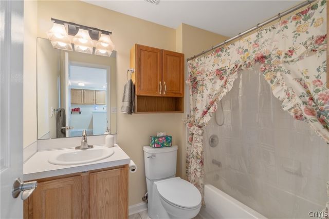 307 Clouds View Circle, Camillus, NY 13031