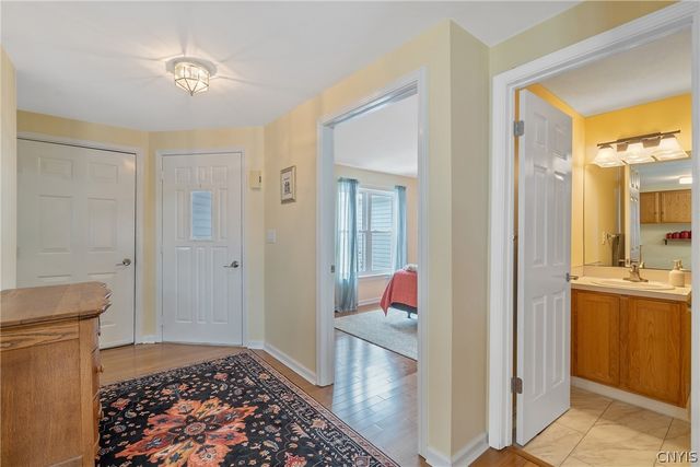 307 Clouds View Circle, Camillus, NY 13031