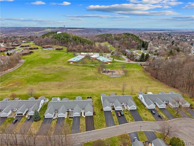 307 Clouds View Circle, Camillus, NY 13031