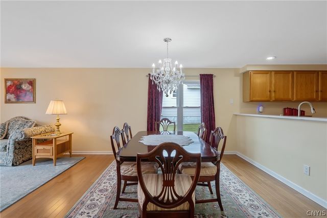 307 Clouds View Circle, Camillus, NY 13031