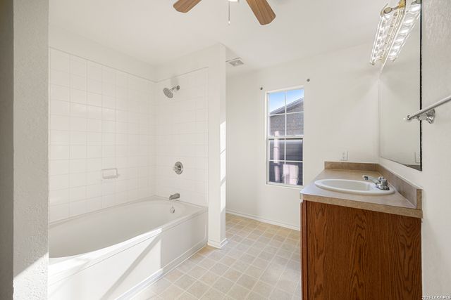 5415 Burgate Farm, San Antonio, TX 78228