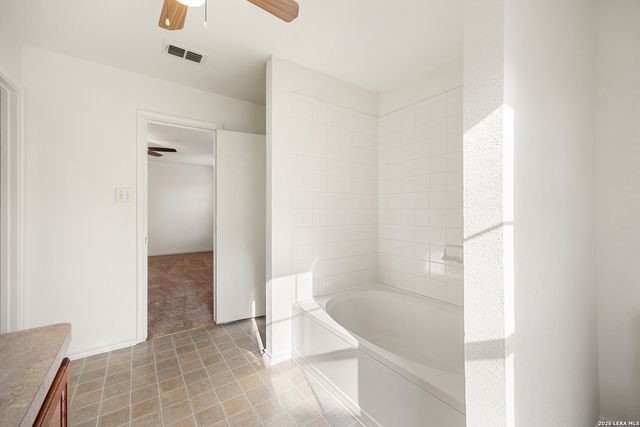 5415 Burgate Farm, San Antonio, TX 78228