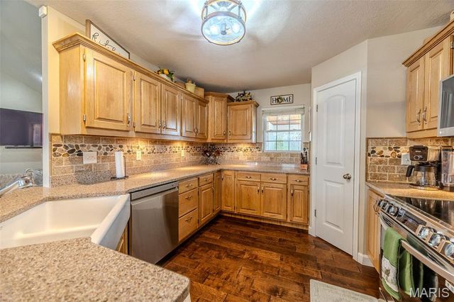 22766 Rumor Lane, Waynesville, MO 65583