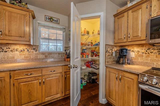 22766 Rumor Lane, Waynesville, MO 65583