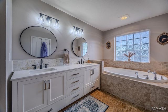 22766 Rumor Lane, Waynesville, MO 65583