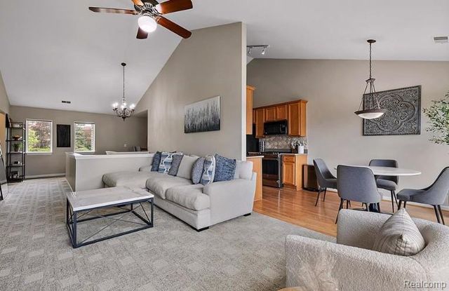 1973 Monarch Drive, Utica, MI 48316