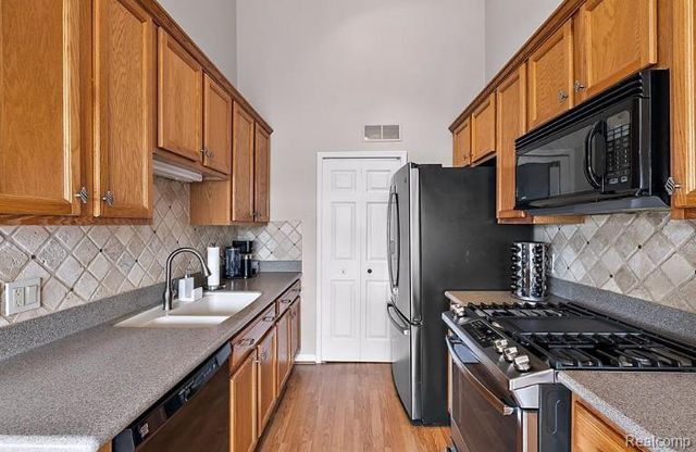 1973 Monarch Drive, Utica, MI 48316