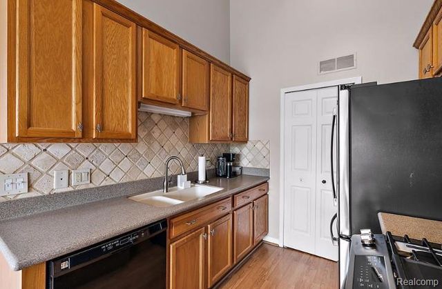 1973 Monarch Drive, Utica, MI 48316