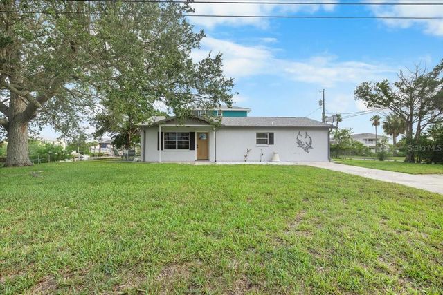 3478 COMPANERO ENTRA, Hernando Beach, FL 34607