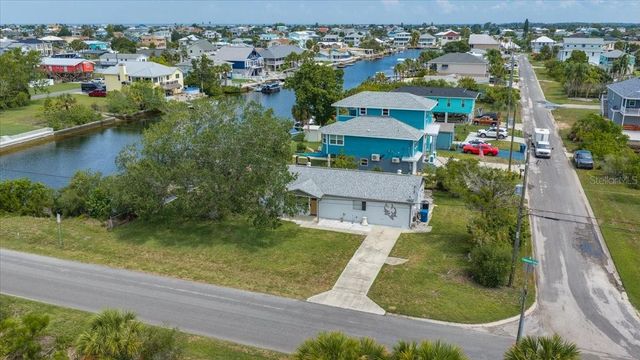 3478 COMPANERO ENTRA, Hernando Beach, FL 34607