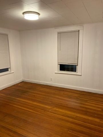 17 George St 2, Somerville, MA 02145