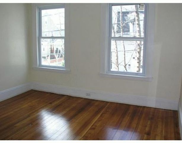 17 George St 2, Somerville, MA 02145