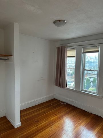 17 George St 2, Somerville, MA 02145