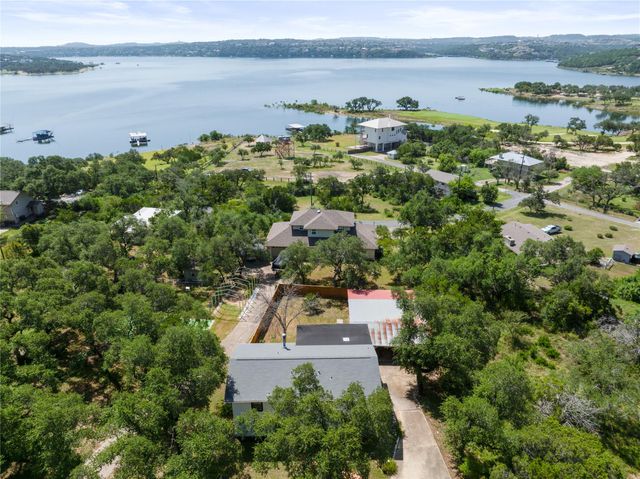 925 Windy Shores LOOP, Spicewood, TX 78669