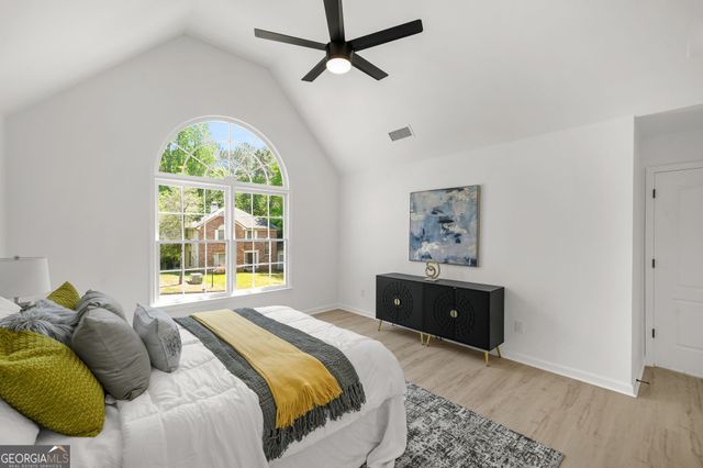 649 Mountain Hbr, Stone Mountain, GA 30087