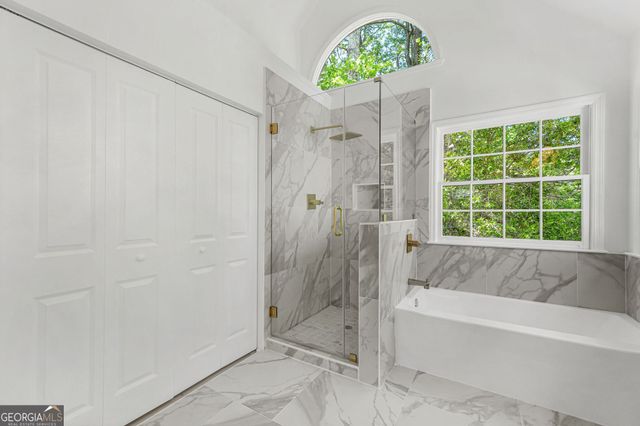 649 Mountain Hbr, Stone Mountain, GA 30087