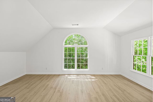 649 Mountain Hbr, Stone Mountain, GA 30087