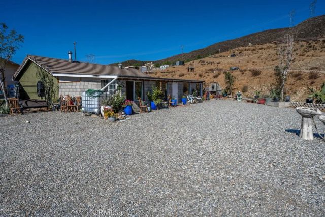 9555 Hierba Road, Agua Dulce, CA 91390