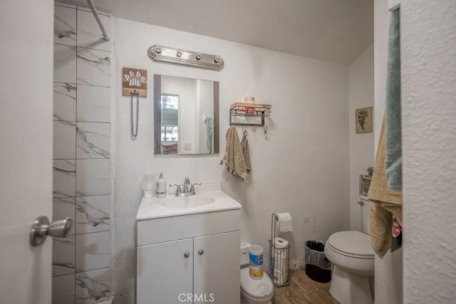 9555 Hierba Road, Agua Dulce, CA 91390