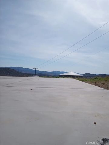 9555 Hierba Road, Agua Dulce, CA 91390