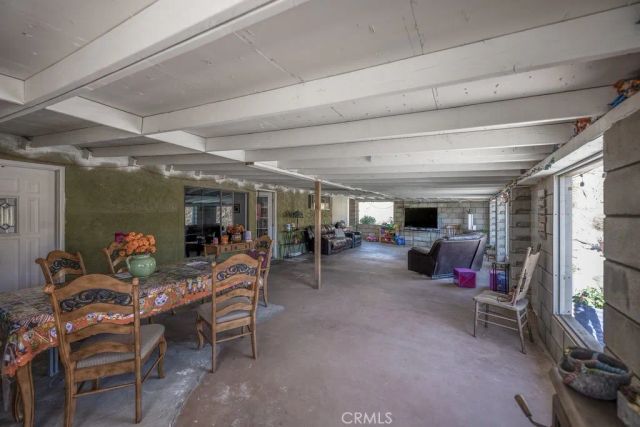 9555 Hierba Road, Agua Dulce, CA 91390