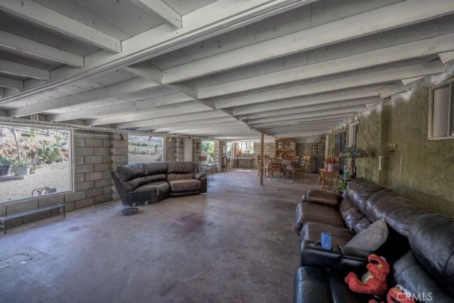 9555 Hierba Road, Agua Dulce, CA 91390