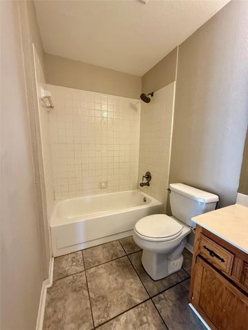 4411 Rattan Avenue, Bay City, TX 77414