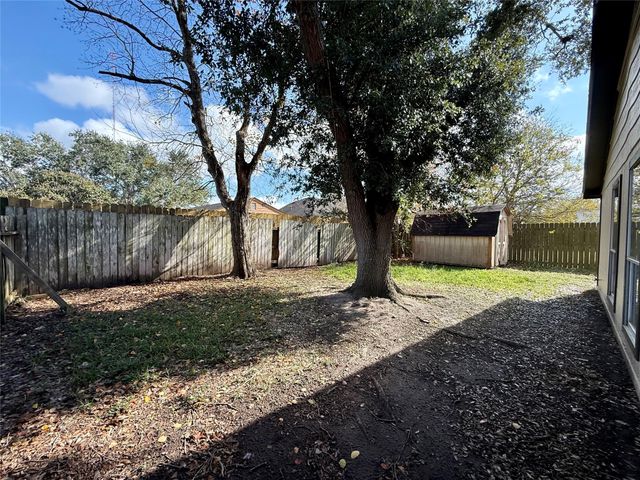 4411 Rattan Avenue, Bay City, TX 77414