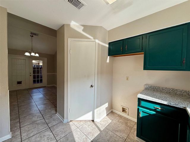 4411 Rattan Avenue, Bay City, TX 77414