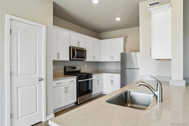 48185 Shetland Drive, Bennett, CO 80102